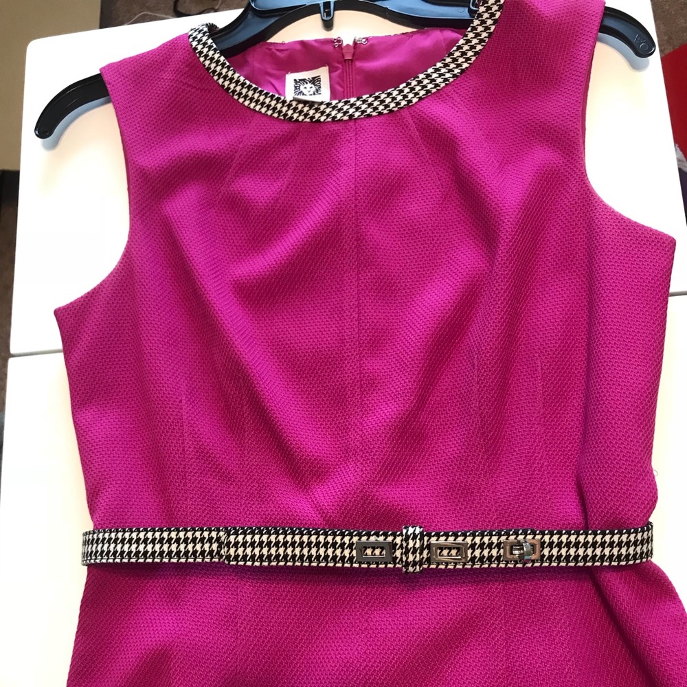 Anne Klein Dress size 4 with belt.